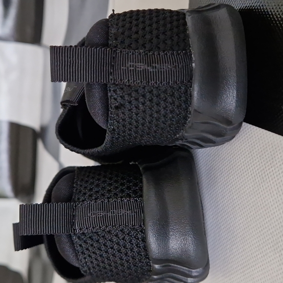 Skechers Elite Flex Memory Foam Sneakers (toddler size 6) - Picture 3 of 7